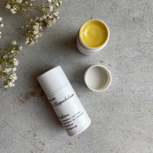Lippenbalsam mit bio Rohstoffen