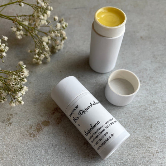 Lippenbalsam mit bio Rohstoffen